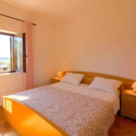 Apartment In - Istrien 34560 *